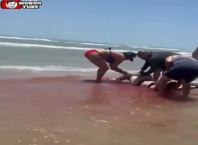 Video: On July 4, four sharks assault a beach in Texas, gravely injuring a lady